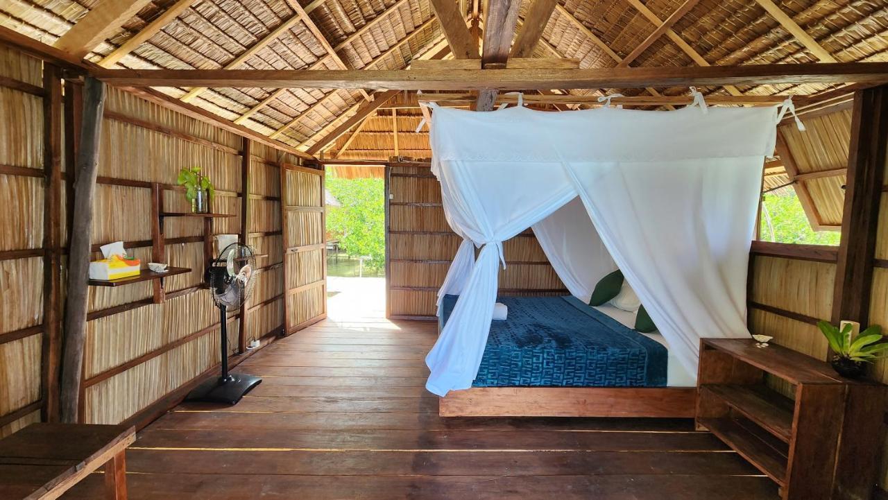Mansuar Raja Ampat Bungalows Kri Exterior photo